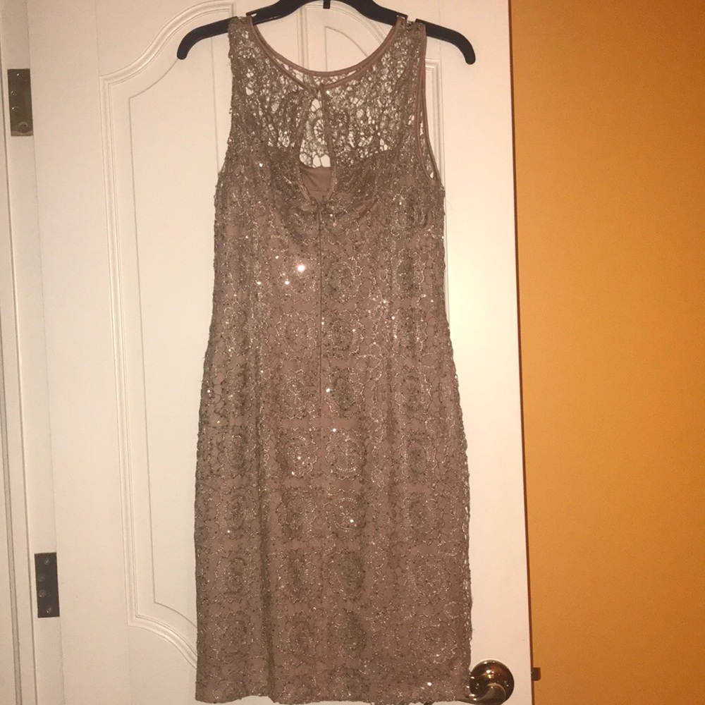 Formal dress - Picture 2 of 3